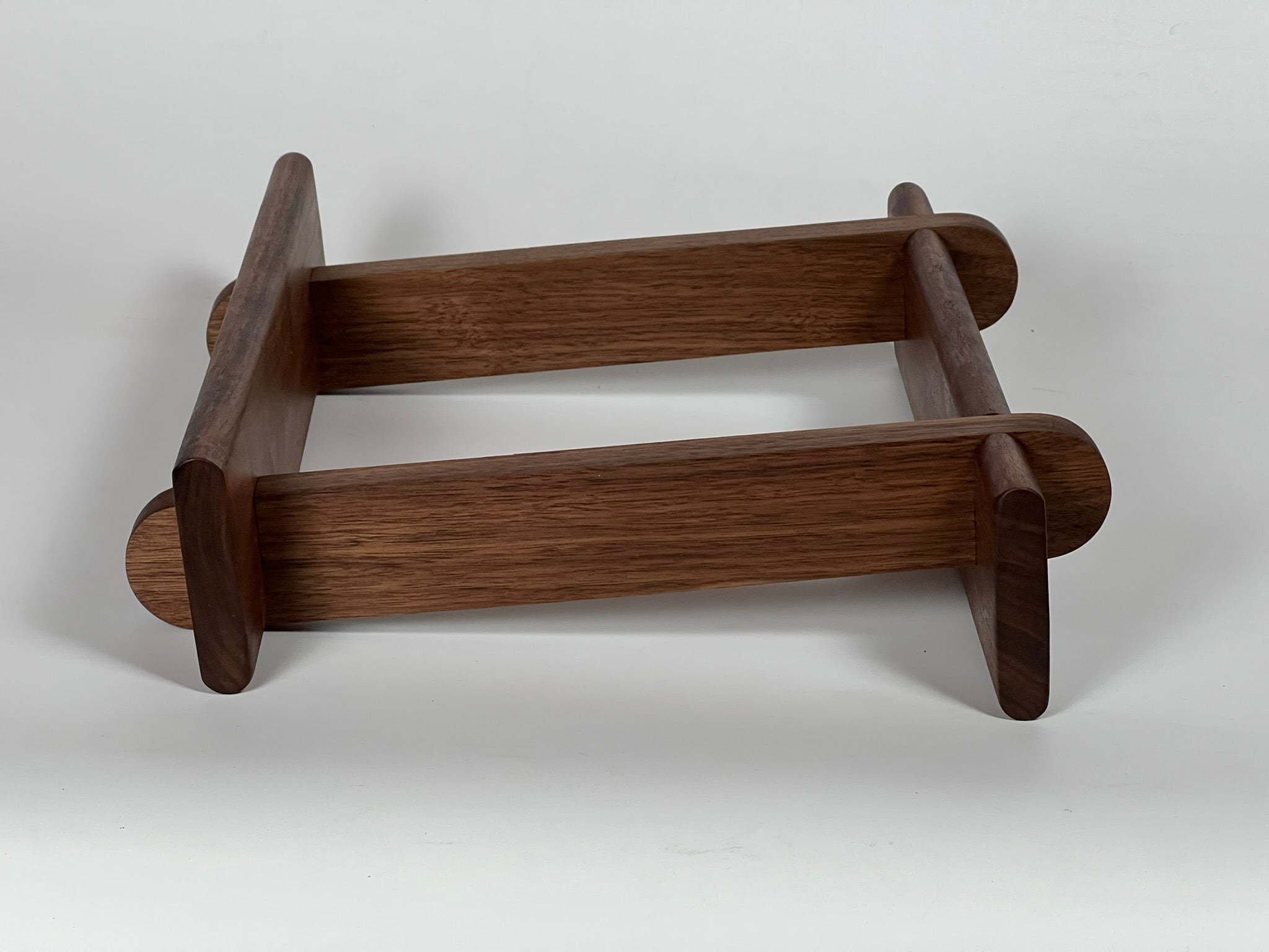 Model 1 Speaker Stands - Sizes 14" Wide and Under
