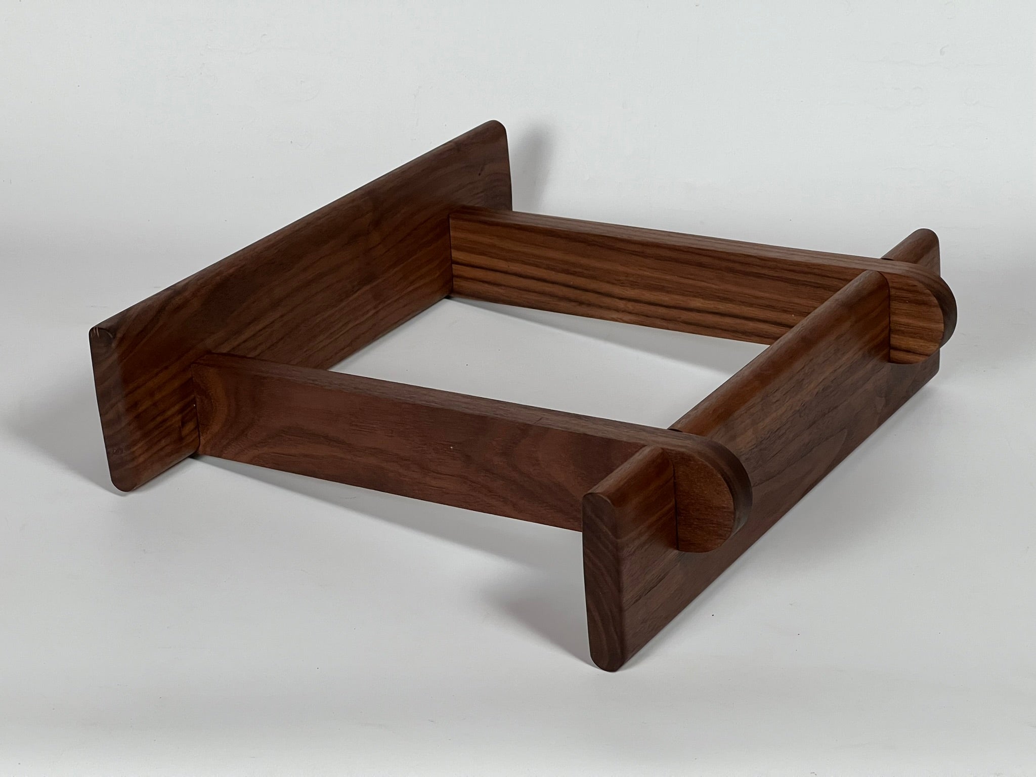 Model 1 Speaker Stands - Sizes 14" Wide and Under