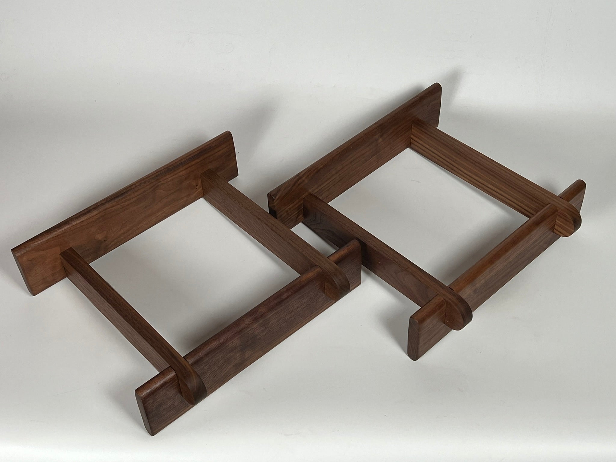 Model 1 Speaker Stands - Sizes 14" Wide and Under