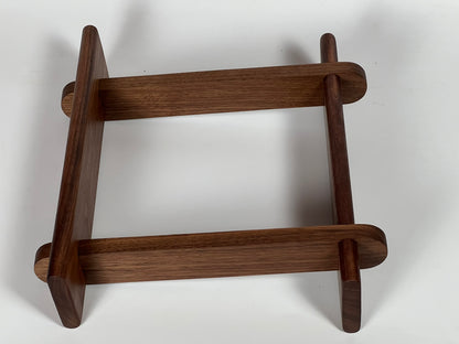 Model 1 Speaker Stands - Sizes 14" Wide and Under